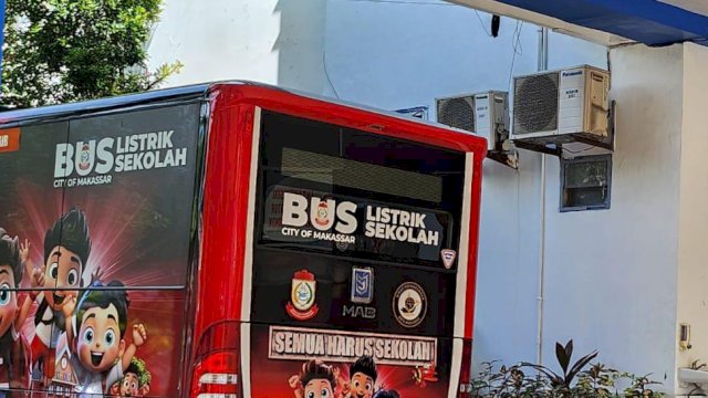 Bus listrik sekolah Pemkot Makassar. Foto: harian.news/sinta
