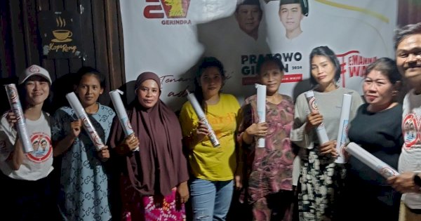 Sosialisasi di Manggala dan Tallo, Relawan GSP Bagi-bagi Susu dan Marchandise Prabowo-Gibran