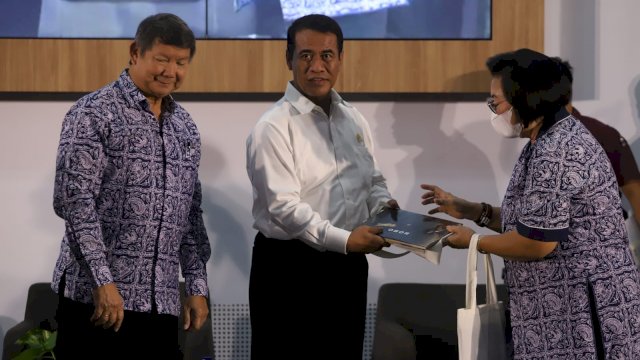 Mentan Andi Amran Sulaiman saat menjadi pembicara ketahanan pangan dan kemandirian bangsa dalam acara "Dialog Kebangsaan" di Universitas Hassanudin, Makassar, Sulawesi Selatan, Selasa (20/2/2024). Foto: dok