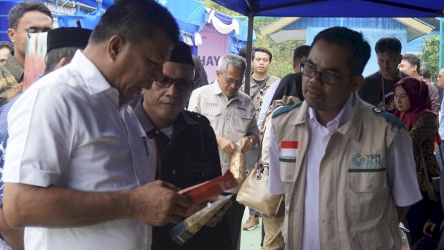 Yayasan Baitul Maal (YBM) PLN Unit Pelaksana Pelayanan Pelanggan (UP3) Bulukumba memberikan bantuan pendampingan Desa Cahaya. Foto: dok