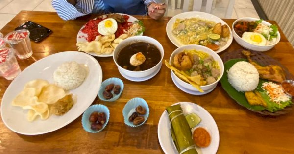 Makan di Lokarasa Eats & Drinks Bisa Dapat Hadiah Emas, Simak Syarat dan Ketentuannya!