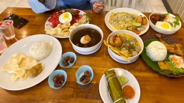 Berbagai ragam menu yang disiapkan Lokarasa Eats & Drinks dalam rangka menyambut Ramadan 2024. Foto: harian.news/rasak