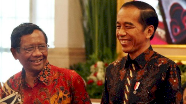 Presiden Jokowi dan Menko Polhukam Mahfud MD. Foto: ist