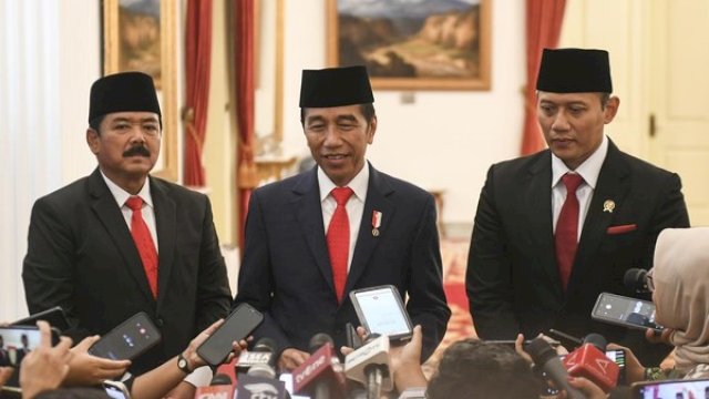 AHY bersama Presiden Jokowi usai dilantik sebagai menteri ATR/BPN. Foto: ist