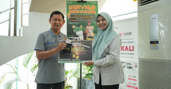 Kalla Toyota Bagi-bagi iPhone 15 dan Emas ke Pelanggan