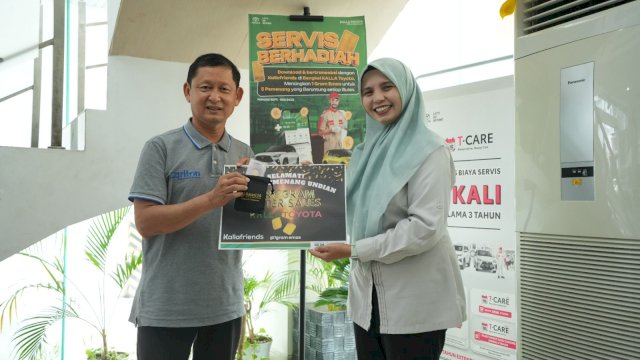 Kalla Toyota Bagi-bagi iPhone 15 dan Emas ke Pelanggan
