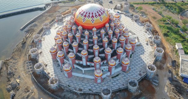 I&#8217;tikaf hingga Pawai Obor, Berbagai Program Siap Ramaikan Masjid 99 Kubah Asmaul Husna