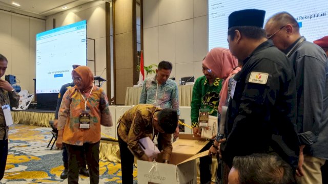 KPU Sulsel Lakukan Rekap Tingkat Provinsi, Baru 12 Kabupaten yang Rampung