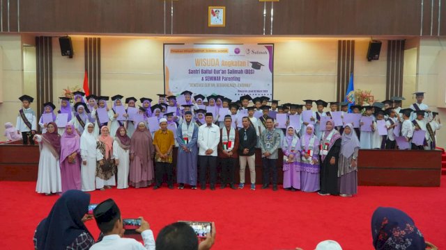 Salimah Wisuda Santri BQS dan Seminar Parenting