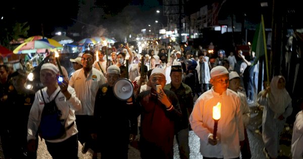 Antusias Masyarakat Ikuti Pawai Obat Sambut Bulan Ramadhan di Makassar