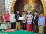 Safari Ramadhan, Sekwan DPRD Serahkan Dana Hibah Pemkot Makassar di Masjid Jannatul Firdaus