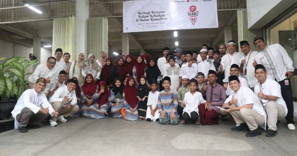 Pizza HUT Indonesia Buka Puasa Bersama Puluhan Anak Panti Asuhan di Makassar