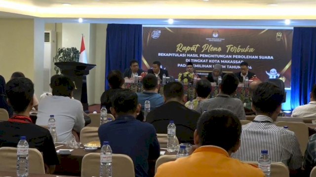 Suasana rekapitulasi perhitungan perolehan di tingkat Kota, Jumat (1/3/2024) foto : dok