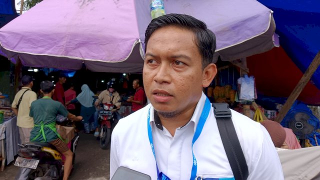 Asisten Manager Bisnis Bulog Kanca Makassar Rajamuddin. Foto: HN/Sinta