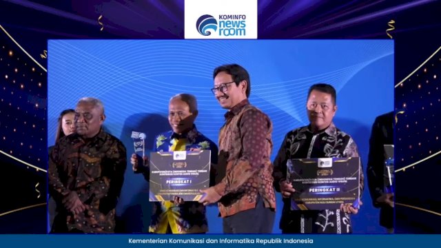 Diskominfo Pangkep menerima penghargaan AMC 2024. Foto: dok