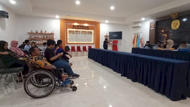 Suasana rapat pleno rekapitulasi suara KPU kota Makassar, Foto: dok Humas