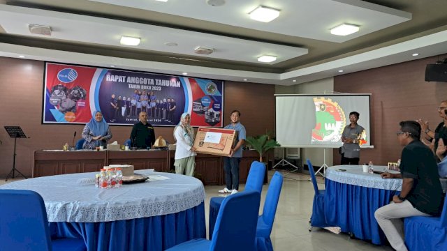 RAT Diskop dan UKM Kota Makassar. Foto: HN/Sinta