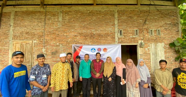 Unismuh Sinjai Latih Kelompok Tani Inovasi Pengemasan Produk