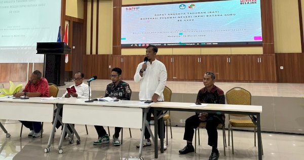 Hadiri 2 RAT Koperasi Berbeda di Makassar, KadiskopUKM: Forum Penting