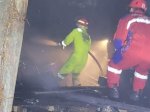 Satu Rumah Panggung di Jalan Banta-bantaeng Ludes Terbakar
