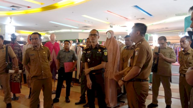 Jajaran Dinas Pertanahan BPN Makassar di sekitar area lapangan Karebosi. Foto: dok