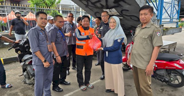 Ramadan, Perumda Parkir Makassar Raya Salurkan Paket Sembako ke Jukir Resmi