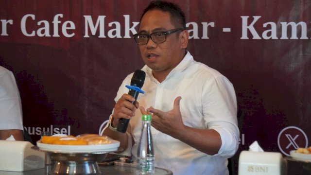 Koordinator Divisi Sosialisasi, Pendidikan Pemilih dan Partisipasi Masyarakat KPU Provinsi Sulawesi Selatan Hasruddin Husain, foto: HN/Sinta