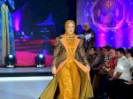Bikin Bangga, Wanita Tulen Aceh Wakili Sinjai Ajang Fashion Show di Sulsel