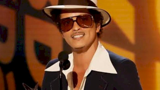 Bruno Mars. Peyanyi dan pencipta lagi asal Amerika. (Foto: Us Weekly)