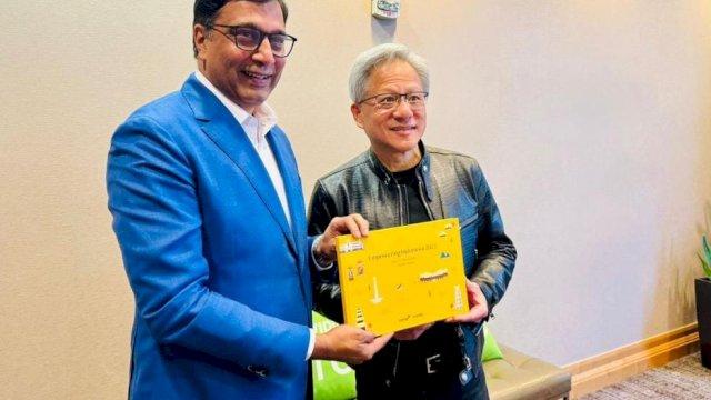 Vikram Sinha, President Director and Chief Executive Officer Indosat Ooredoo Hutchison dan Ronnie Vasishta, Senior Vice President Telecom NVIDIA. (Foto: Humas IOH)