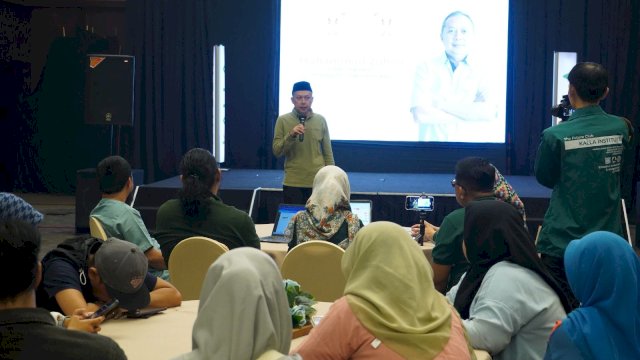 Managemen KALLA saat menggelar press conference dan buka puasa bersama di Saoraja Ballroom Wisma Kalla Office Building pada Senin, 25 Maret 2024. (Foto: Humas KALLA)