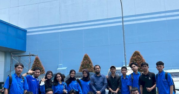 Perkenalkan Praktik Dunia Industri ke Mahasiswa, Prodi Teknik Mekatronika Poltekbos Kunjungi Mayora Group