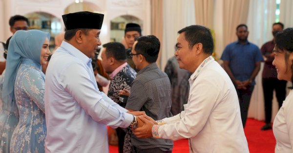 Open House Hari Kedua Lebaran, Pj Gubernur Sulsel Terima Kunjungan Silaturahmi Bupati/Wali Kota