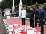 Ketika Hakim MK Tanya 4 Menteri: Jokowi Bagikan Bansos di Depan Istana, Itu Bansos Apa?