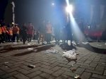 Usai Nobar, Tugu MNEK Kota Makassar Dipenuhi Sampah