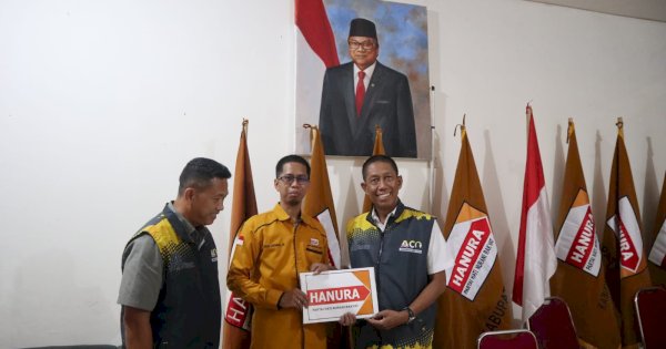 Hanura Sulsel Buka Pendaftaran, IAS Pertama Ambil Formulir Pendaftaran Cagub