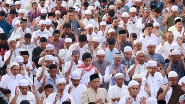suasana shalat Idulfitri. Foto: ist