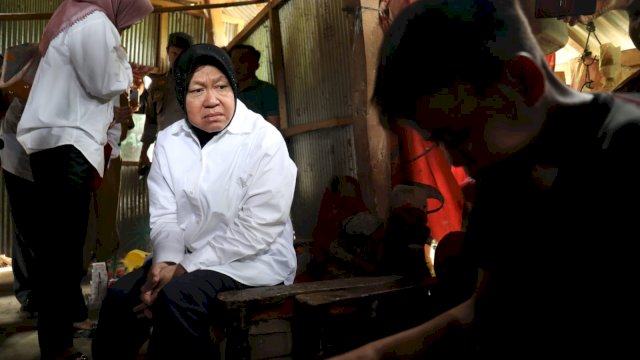 Temui Lima Bersaudara Yatim di Sinjai, Mensos Ajak ke Makassar Untuk Kerja dan Sekolah