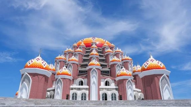 Pertama Kali, Pj Gubernur Sulsel Shalat Ied di Madjid Kubah 99