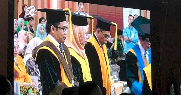 Prof Firdaus Dikukuhkan Jadi Guru Besar UIN, Bidang Ilmu Komunikasi Politik Islam