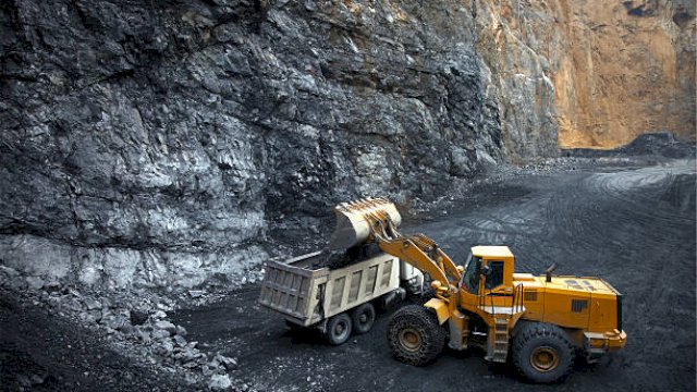 Ilustrasi kegiatan tambang. Foto: istock