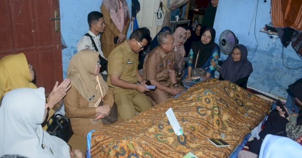 Melayat ke Rumah M Mulkan, Kepala BKPSDM Janji Perjuangkan Hak Almarhum sebagai PPPK