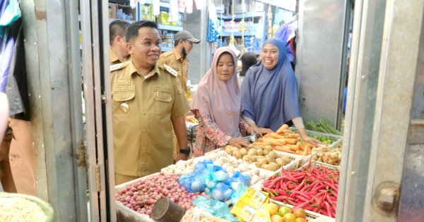 Kendalikan Harga Kebutuhan Pokok, Pemkab Jeneponto Gelar Operasi Pasar