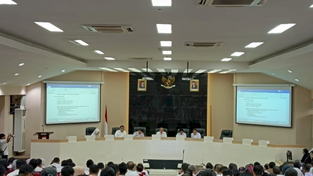 Wali Kota Makassar, Moh Ramdhan Pomanto dalam rapat bersama Satpol PP. Foto: HN/Sinta