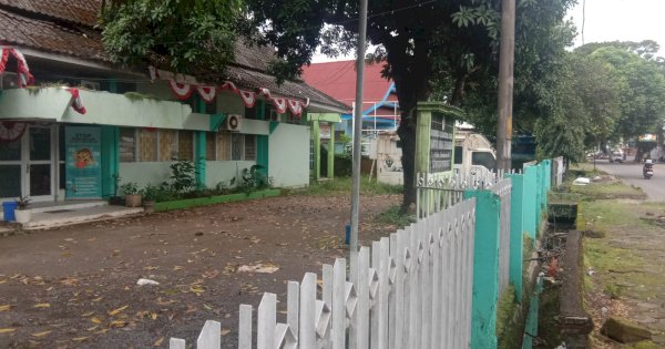 Suasana Libur, Sejumlah Fasilitas Umum dan Kantor Pemerintahan Gowa Dipenuhi Sampah