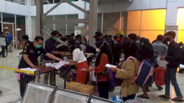 Aktivitas di salah satu pelabuhan di KTI saat arus balik. Foto: dok