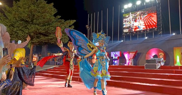 1.000 Peserta Karnaval Kebudayaan Ramaikan PSBM di Anjungan Pantai Losari