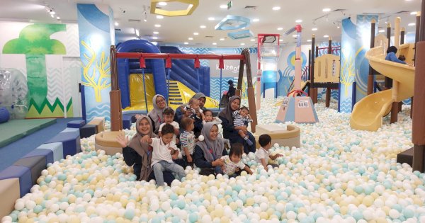 Asah Keterampilan Anak, Baby House Sekolah Alam Bosowa Eksplorasi Dunia Bermain dan Belajar di Playground Kidzoona TSM