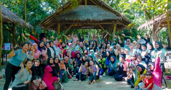 Ratusan Visitor Antusias Ikuti Poundfit di Bugis Waterpark Adventure