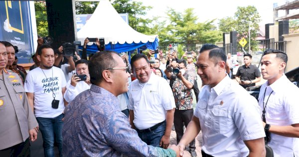 Danny Sambut ‘Mesra’ Ketum Demokrat AHY di Makassar, Beri Sinyal Usungan di Pilgub Sulsel?